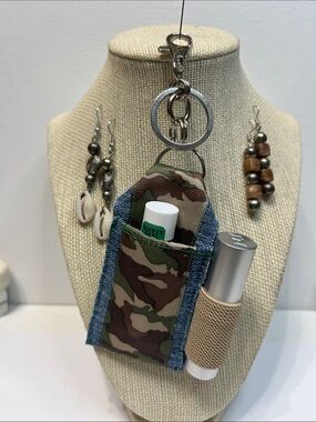 Gift Set Camouflage Double Lip Balm & Lipstick Keychain Holder 2 pr Earrings